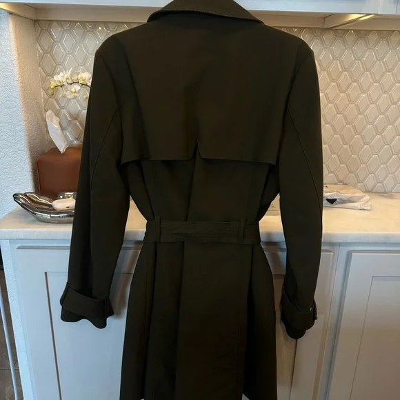 Express Green Trench Coat Elegant and Functional - Picture 3 of 4
